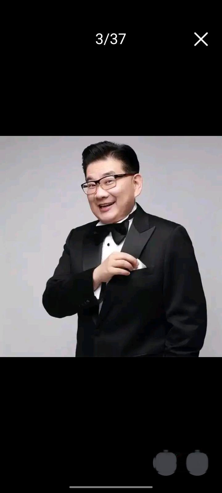 眼缘真的很重要。

每次看到上海顶尖主持人曹可凡主持的节目，我都赶紧换台，不知道为什么就很不喜欢看。

按理说曹可凡长相儒雅，一说话满脸带着微笑，能成为顶级主持人，肯定是优秀的、有独特魅力的，尤其是那胖胖的脸上，很有亲和力的标志性笑容，征服了很多观众。

可不知道为什么，就是不喜欢看他主持的节目。