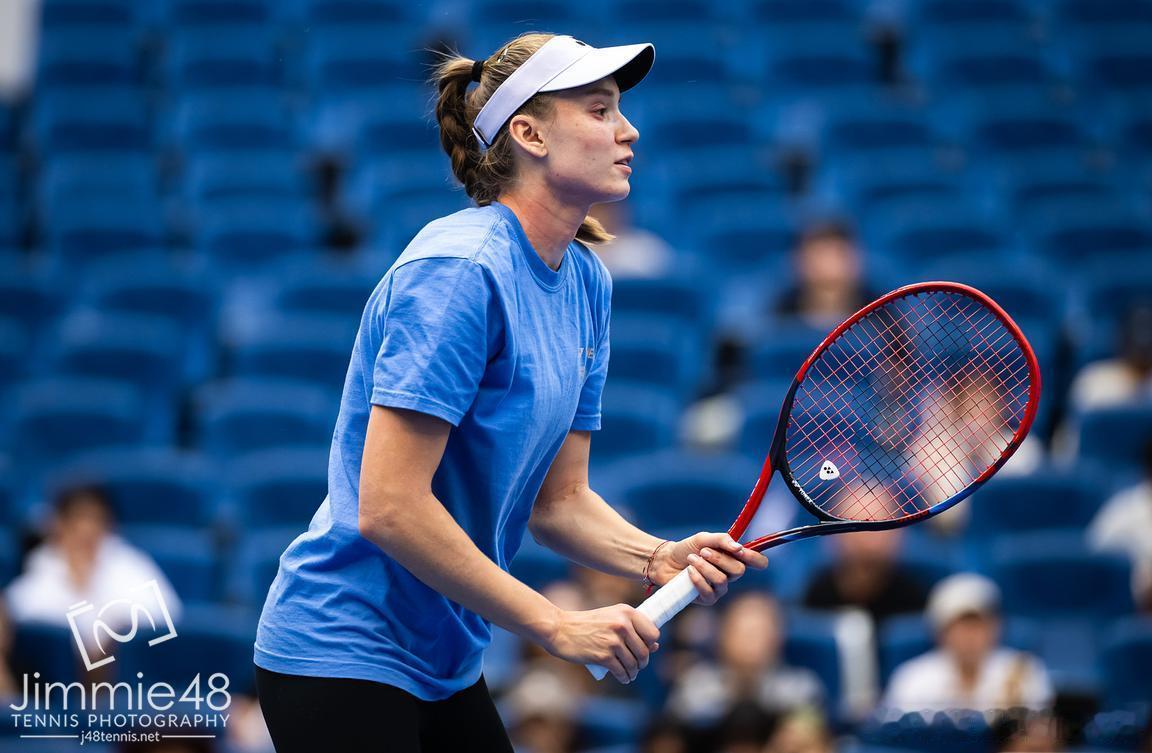 莱巴金娜备战中网

看起来，满是疲惫……

#wta[超话]# ｜#网坛风云# ​