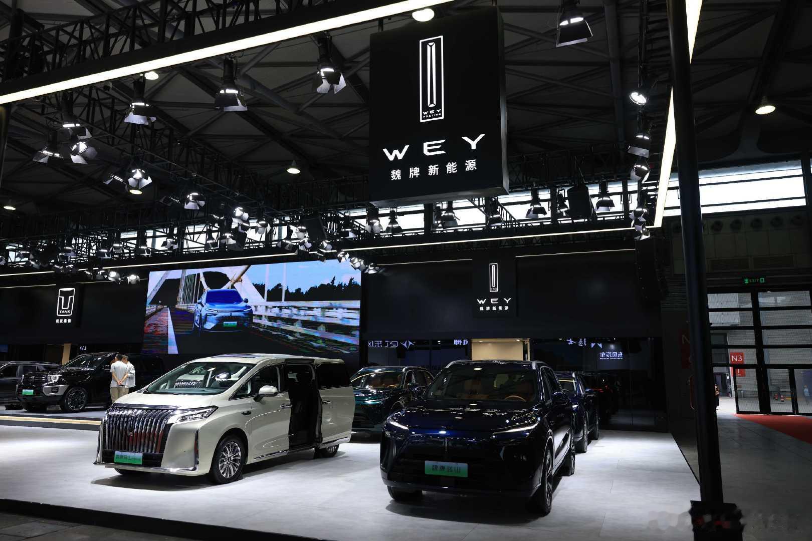 承担长城汽车品牌向上重任的魏牌再遇波折。  长城汽车最新发布的7月...