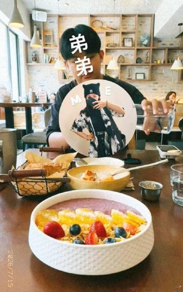 白天跟弟弟出門，晚上跟女友出門，今天的Sister Pay被刷了六萬塊...