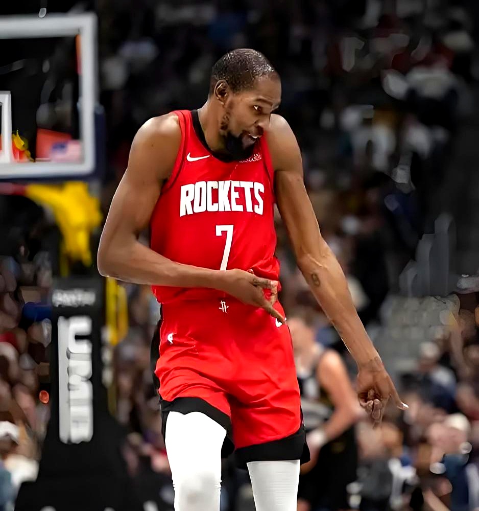 凯文·杜兰特为了留在休斯顿赢球，主动放弃了三千万美元。    2025...