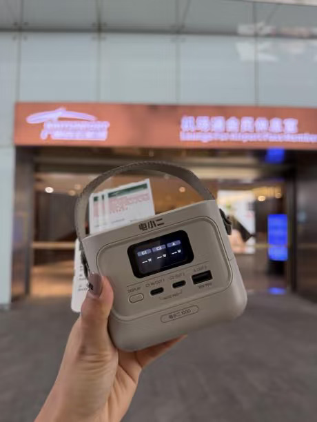 30000mAh还能上飞机？出差一次我就离不开了