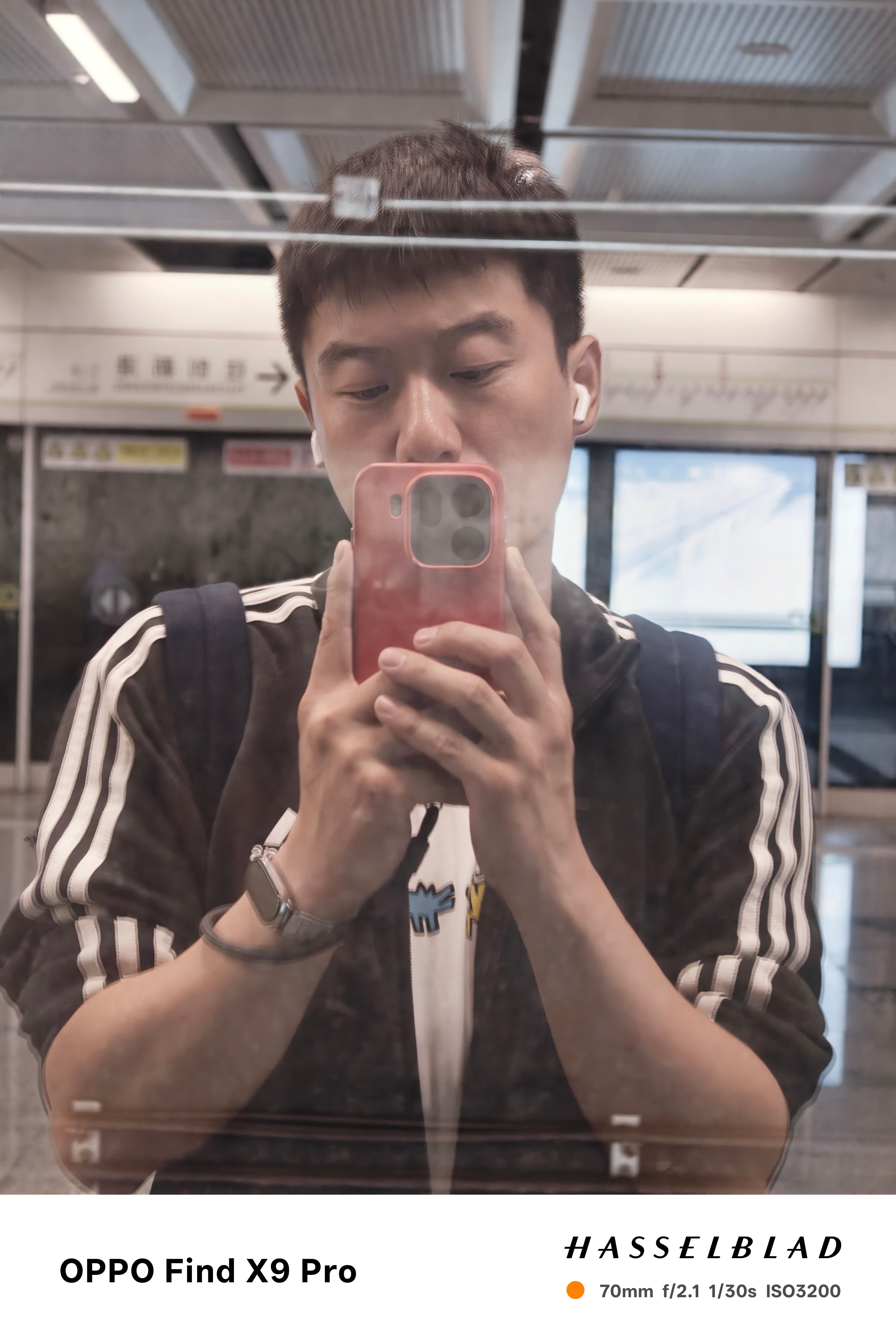 ✨Just a random subway mirror snap. ...