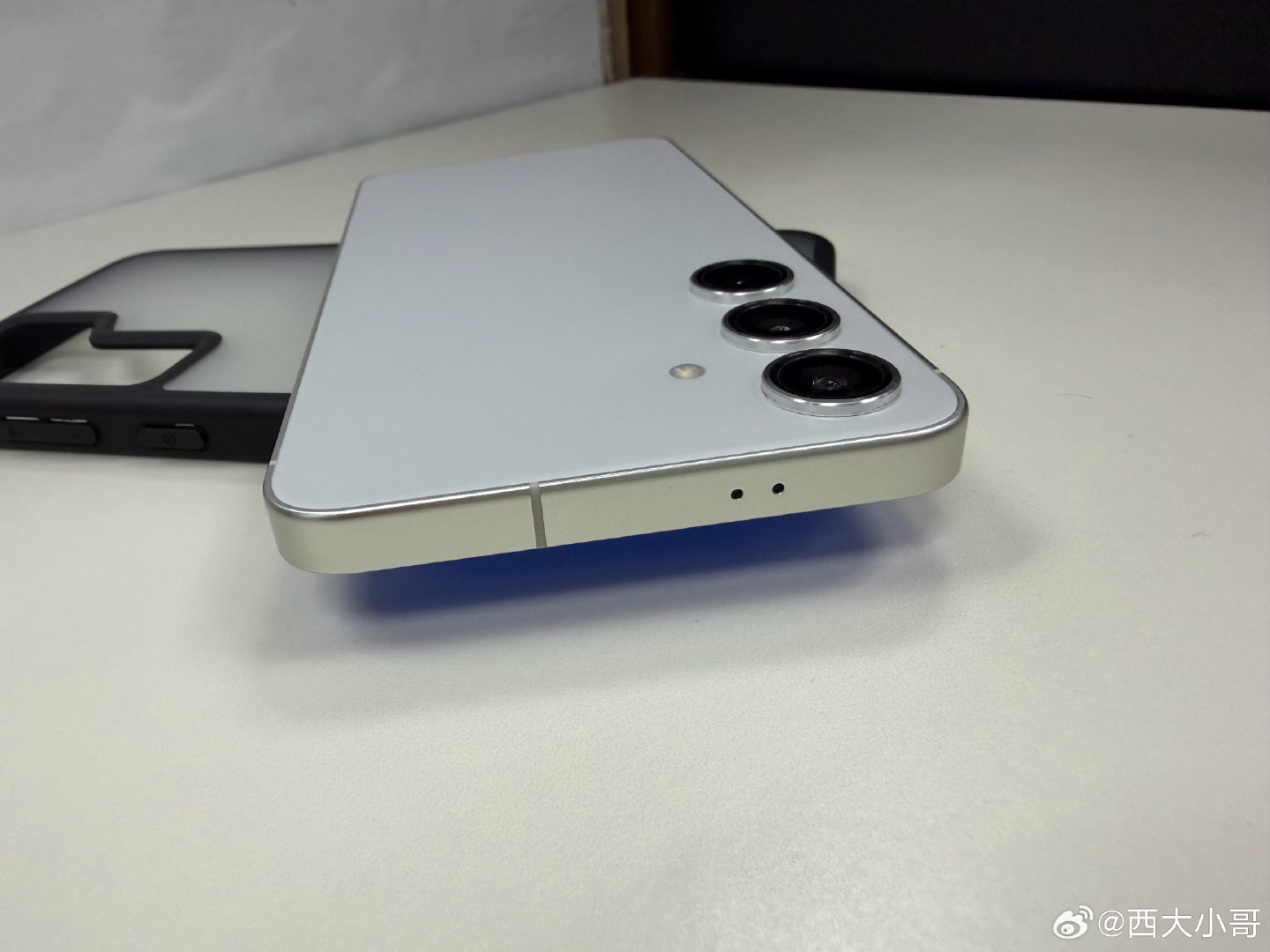 三星S24+银色，国行双卡5g全网12+512G，骁龙8Gen3处理器，Al智享生活办公/2K全视屏，成色完美99新，3180 ​