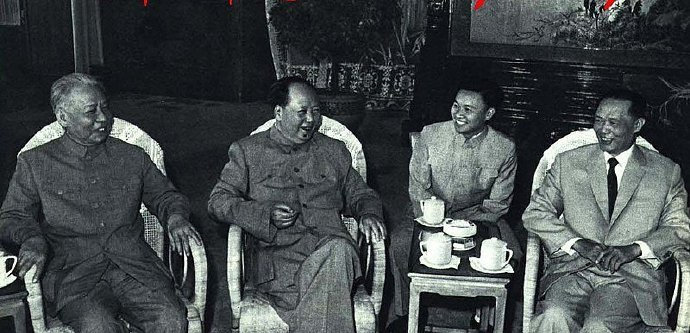 越南战争，为什么我们没有抗美援越

和朝鲜战争极其的相似，都是美国入侵介入，都是我们家门口，都是朝共越共社会主义国家，都是半岛（中南、朝鲜半岛）

这次我们为什么没有出兵 ​