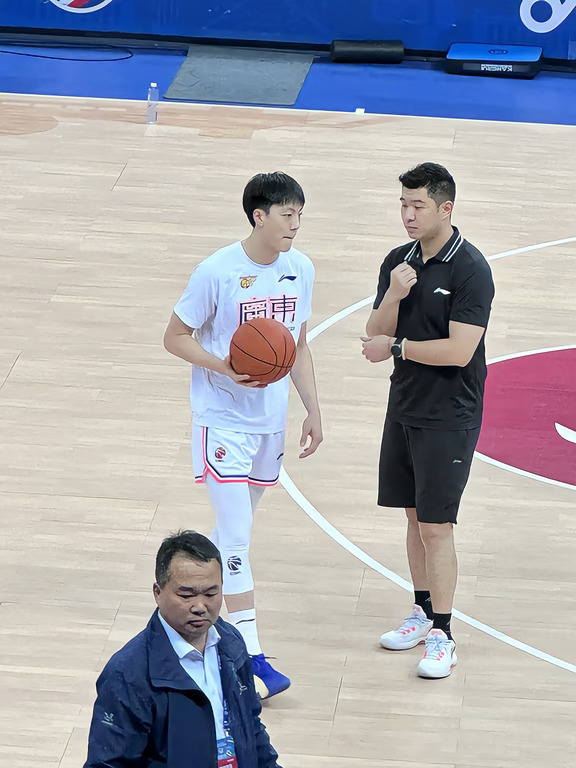 追胡明轩的六年，我也跟着慢慢长大了