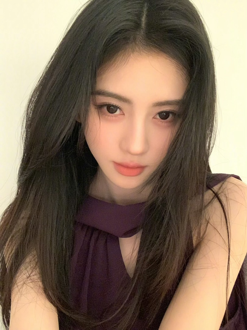 [超话] 这个世界充满假象 唯有痛苦从不说谎  ​​​