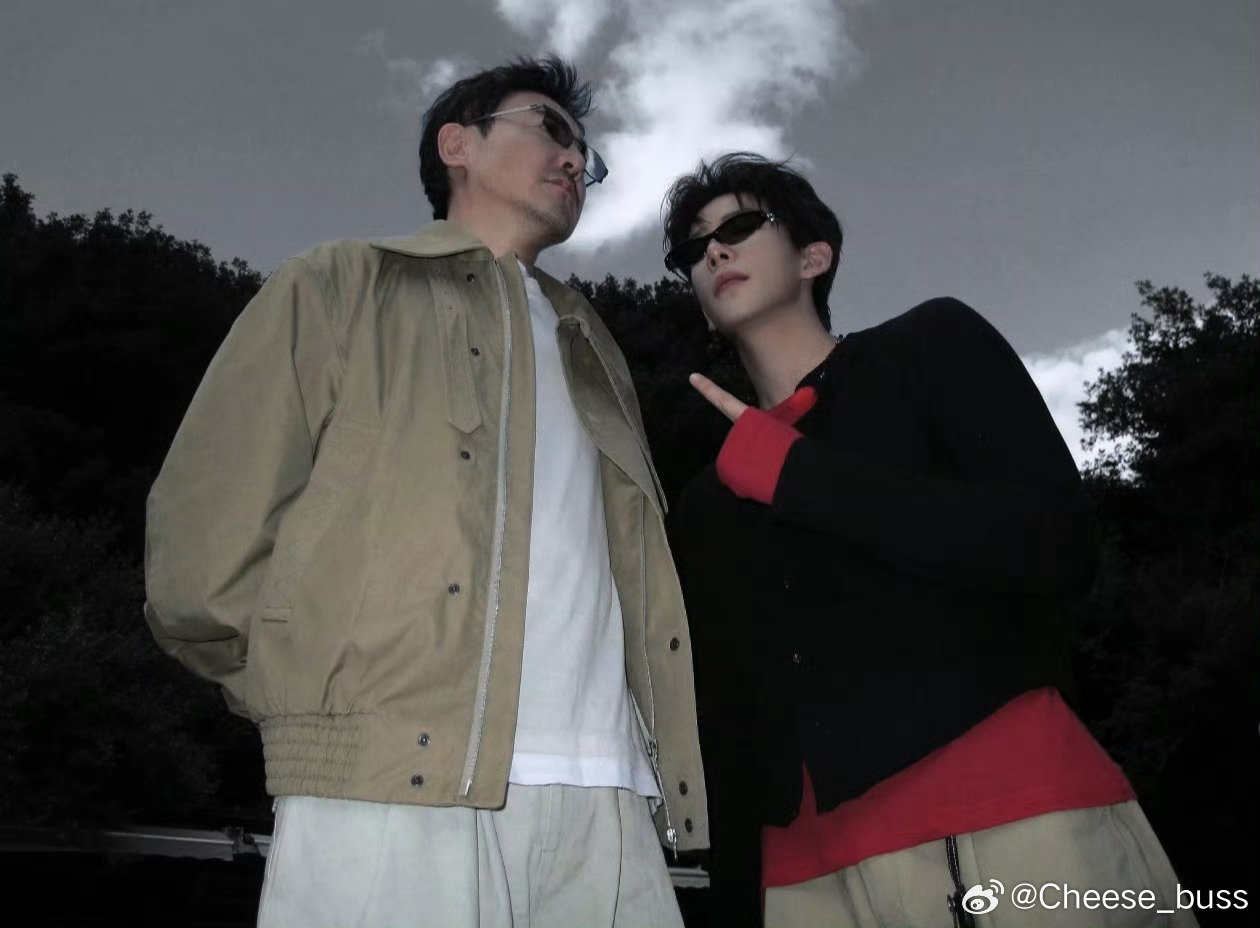 #王安宇沈腾九寨沟合影#这个小王安宇怎么那么帅呀 期待现在就出发呀 ​