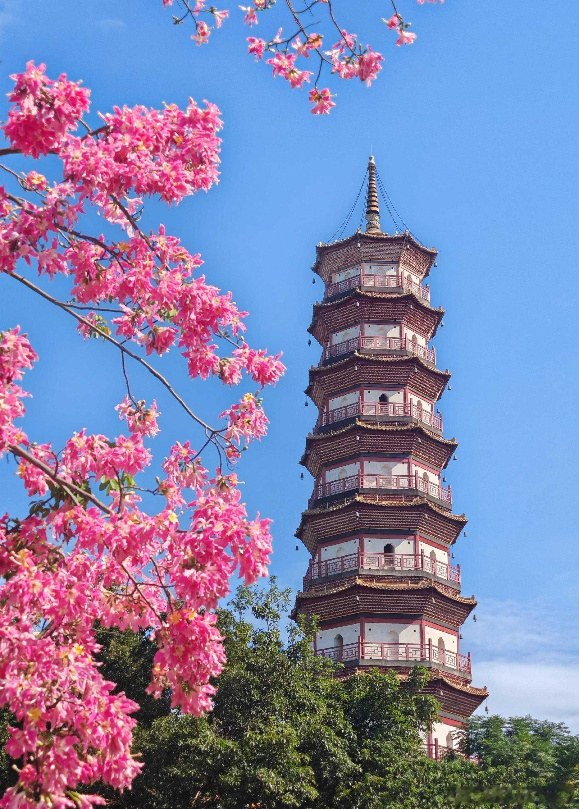 在路上---广州赤岗塔  始建于明代万历四十七年（1619年）的赤岗塔...
