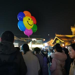 用热情解析故事