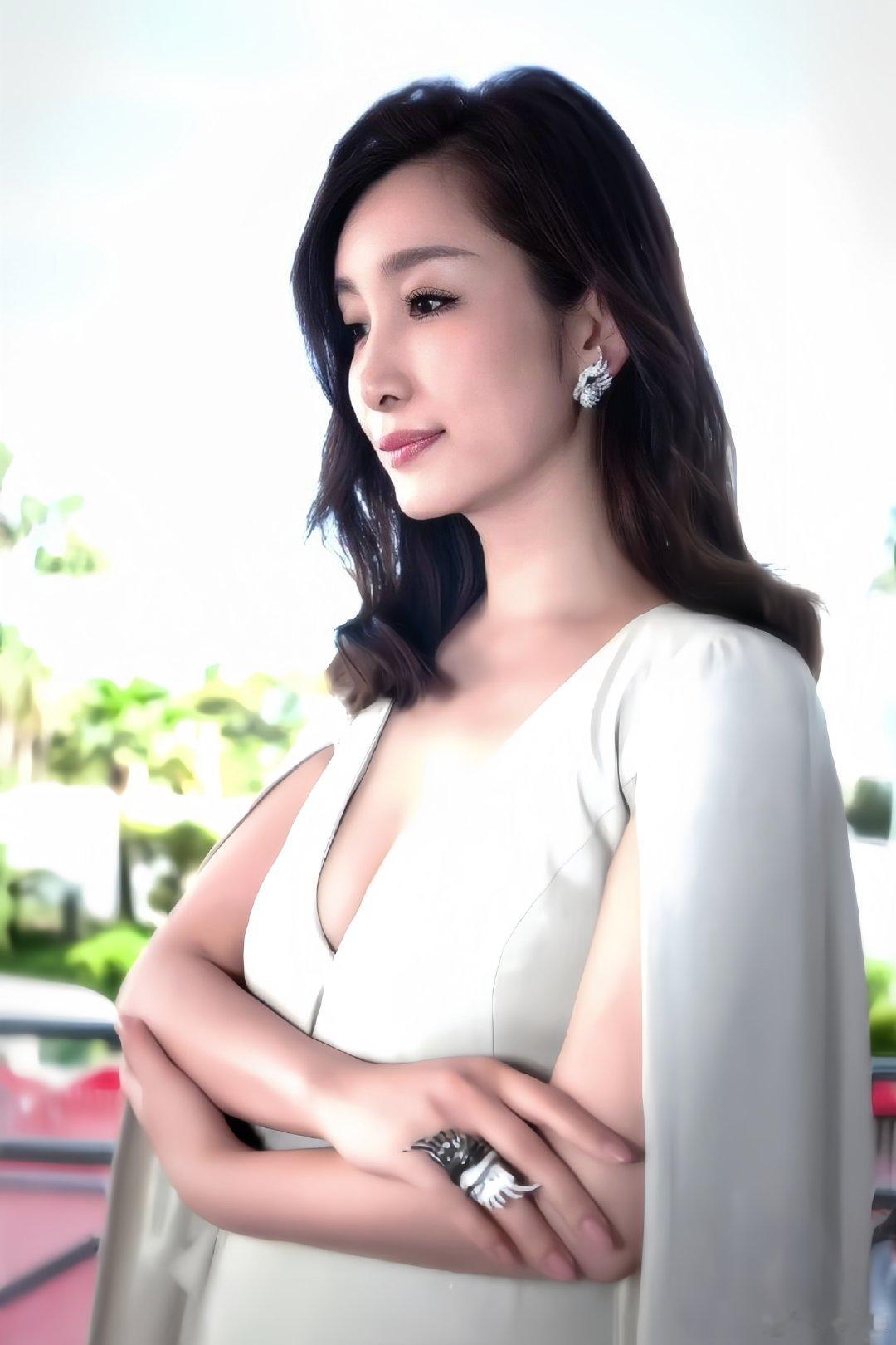 #秦海璐[超话]# 美美美😍#秦海璐# ​