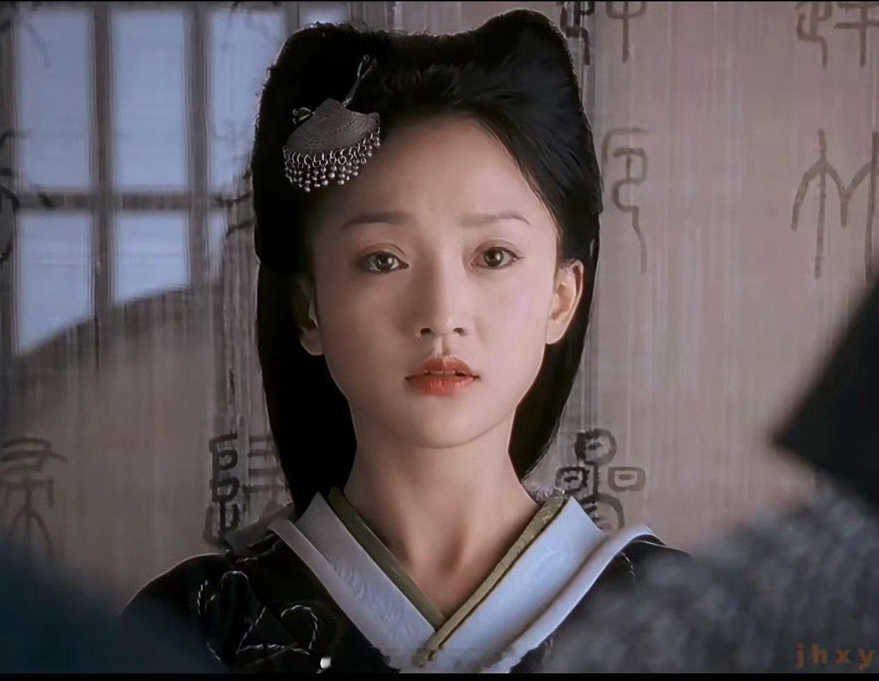 影视剧仿汉制猫猫头造型，喜欢哪一款？
周迅，田曦薇，孟子义
鞠婧祎，卢昱晓，陈都灵
angelababy，杨超越 ​