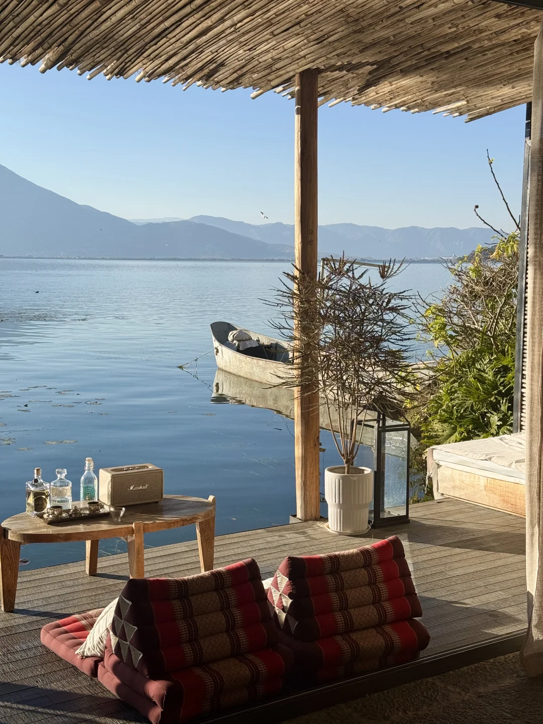 大理白居 | 住进波光粼粼的海上小屋🏨✨