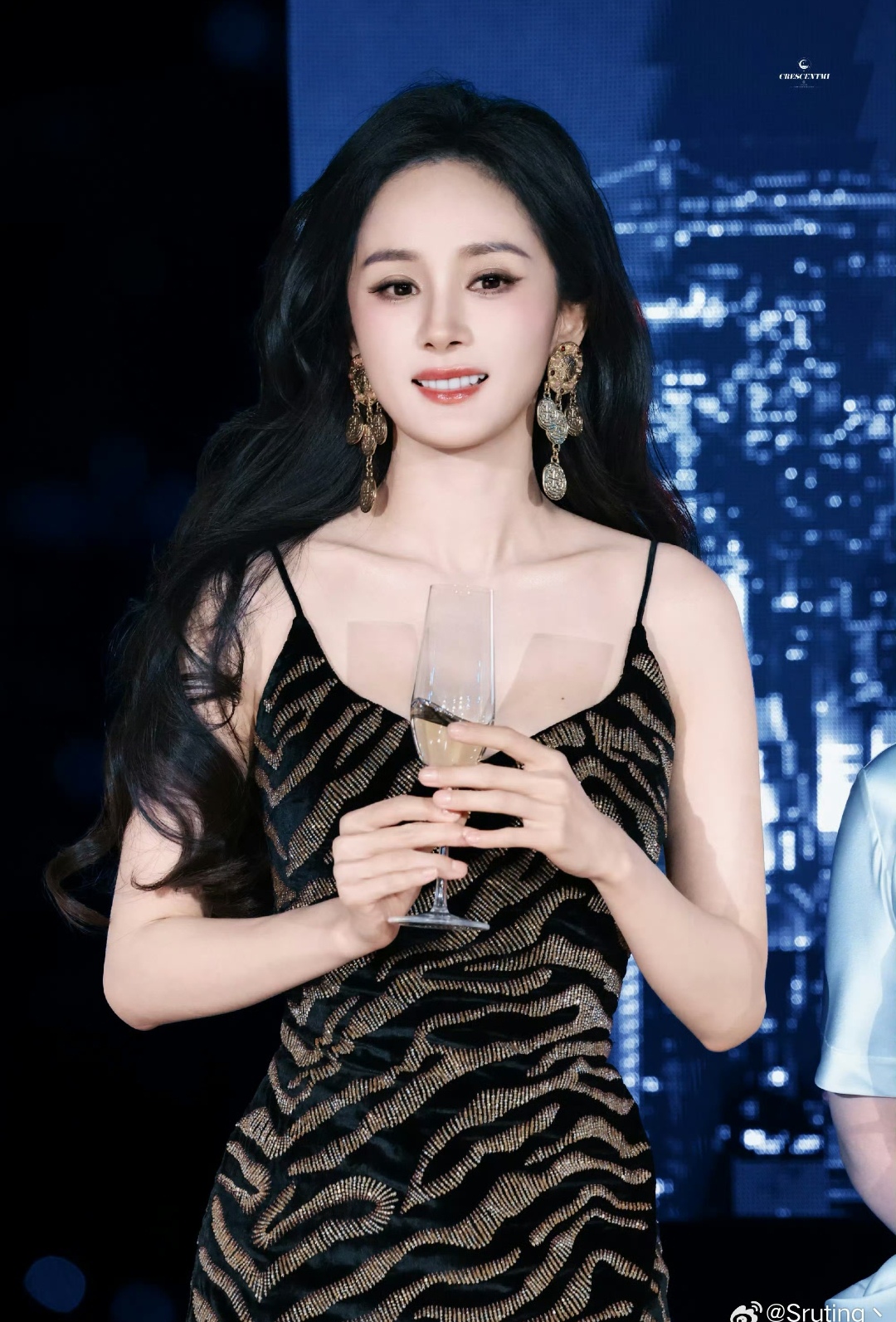 杨幂：花开从不设限，人生永远可期
