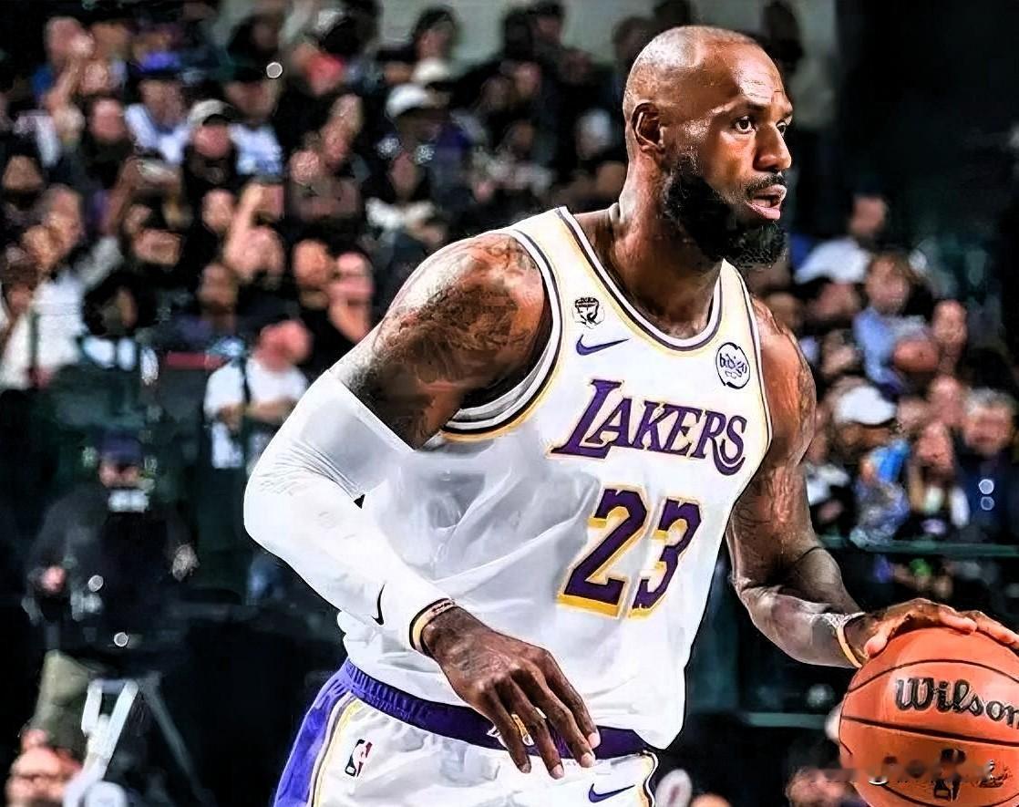 湖人无缘横扫！詹姆斯9中2，8失误，创多项最差记录，末节勉强拿到10分...