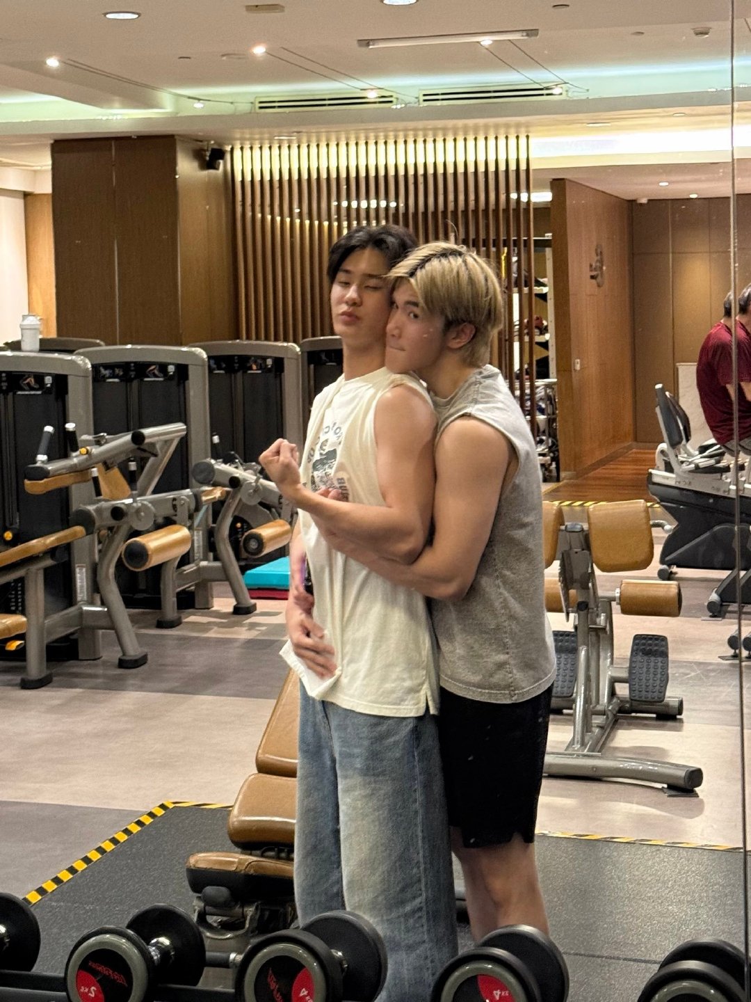 Luke：Gem 演唱会排练的怎么样了

/：❓ Gemini 你 看着 办吧 🥲🥲🥲 ​