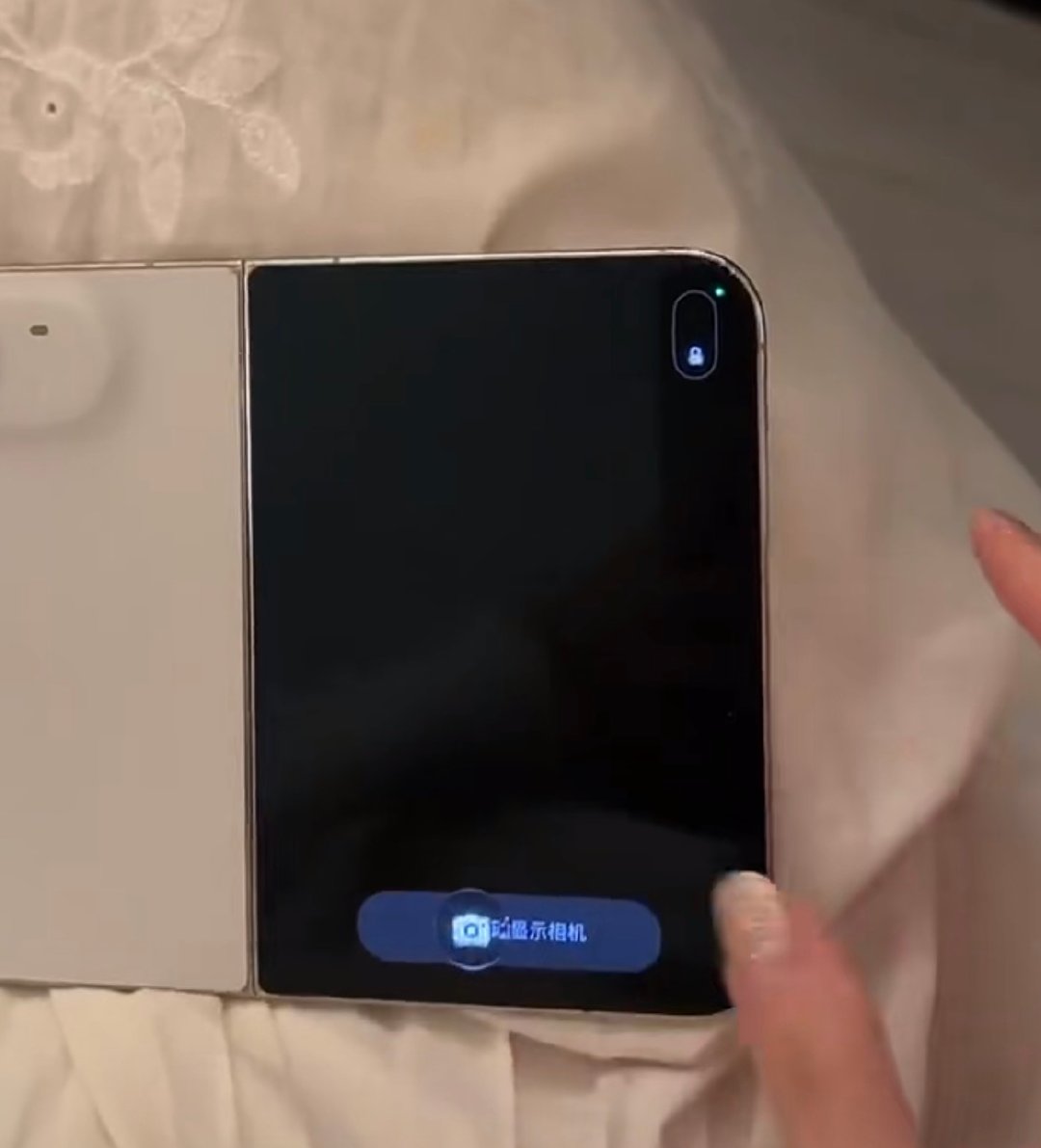 iPhone duo适配效果居然这么差吗 我看到好多翻车的了 ​