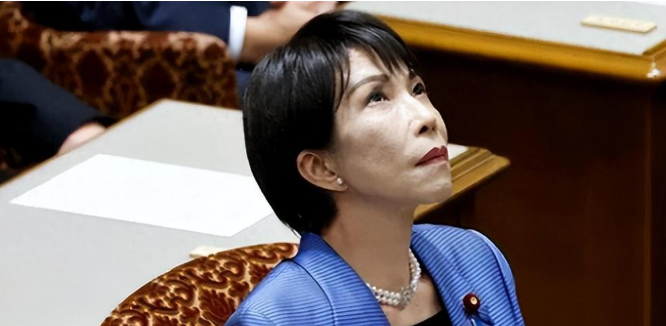 小日子是万万没想到，日本这些年不断收紧对华半导体设备出口限制，如今中国也依法拿出了自己的贸易救济工具：从9月8日起，对日本产半导体化学品二氯二氢硅征收反倾销保证金。日本方面随即表达不满，称将评估对本国企业的影响，并采取适当应对。

消息一出，很多人第一反应是：日本限制设备，中国就限制材料，这不是现成