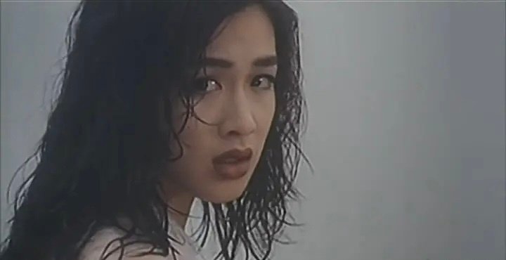 #郑伊健##钟丽缇##金城武# 

《人鱼传说》（1994）👇

郑伊健 钟丽缇 金城武 

下面👀 ​
