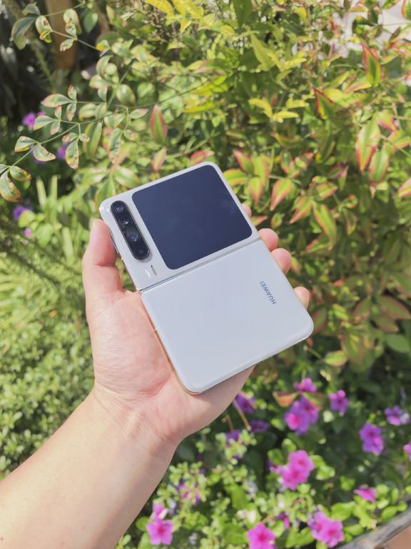 三千多出华为 Pura X 阔折叠 月影辉