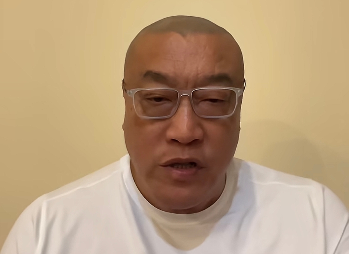 大实话！马健老师建议中国篮协留杨瀚森打11月份两场世预赛：

“如果放杨瀚森回美国打NBA，剩下4场世预赛都不打了，明年男篮世界杯晋级不了，也就无缘洛杉矶奥运会，未来5年无世界大赛可打，杨瀚森在美国打球，对于国家队，还有什么意义可言？”

这话听起来有些重，却准确戳中了中国男篮现在最尴尬的地方：好不
