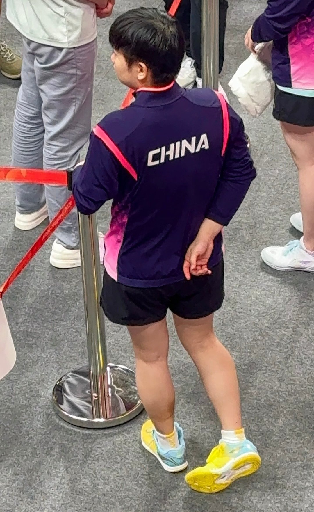 #孙颖莎# 谁是小娇娇[可怜]又内八了嗷 ​