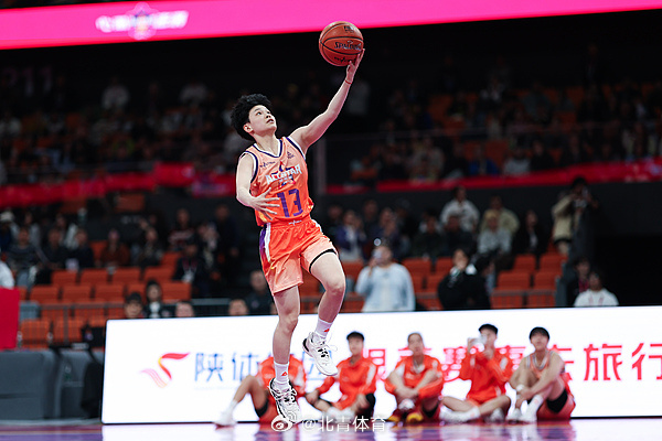 张莉彬以55.5秒的成绩，获得WCBA全明星技巧大赛的冠军！（tyx） ​​​