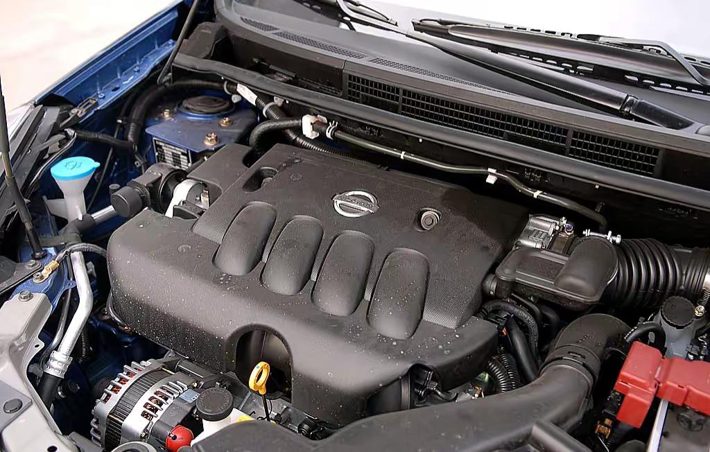 日产的明星发动机很多，从HR16DE的86kw、80kw的CKD半进口、VQ20DE、VQ30DE、VQ35DE、VQ35HR、VQ37、VQ37HR，这些都是日产当年的辉煌，如今的落幕，因为取消了AT变速箱，MR18DE也是当年的进口发动机，只搭载俊逸上，1.8的排量，最大功率