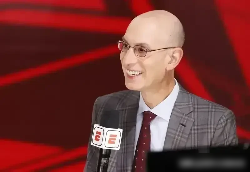 湖人是不是傻？为了等东契奇，故意放火箭一场，结果人根本上不了！ 本来...