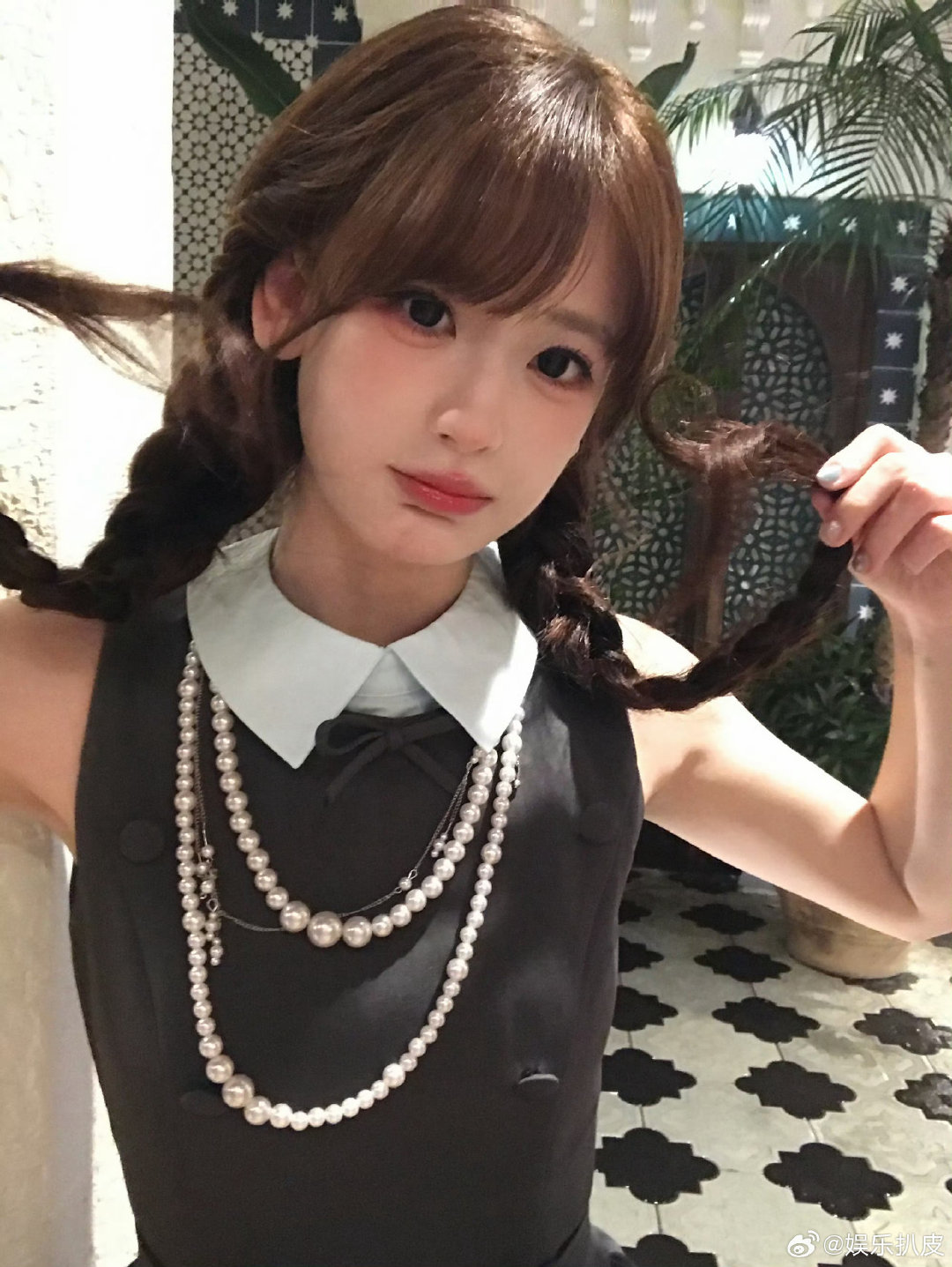 #林舒晴说时代少年团粉丝挺正常的#：“其实我感觉时代少年团的粉丝挺正常的，而且全都香香的很可爱”。 ​