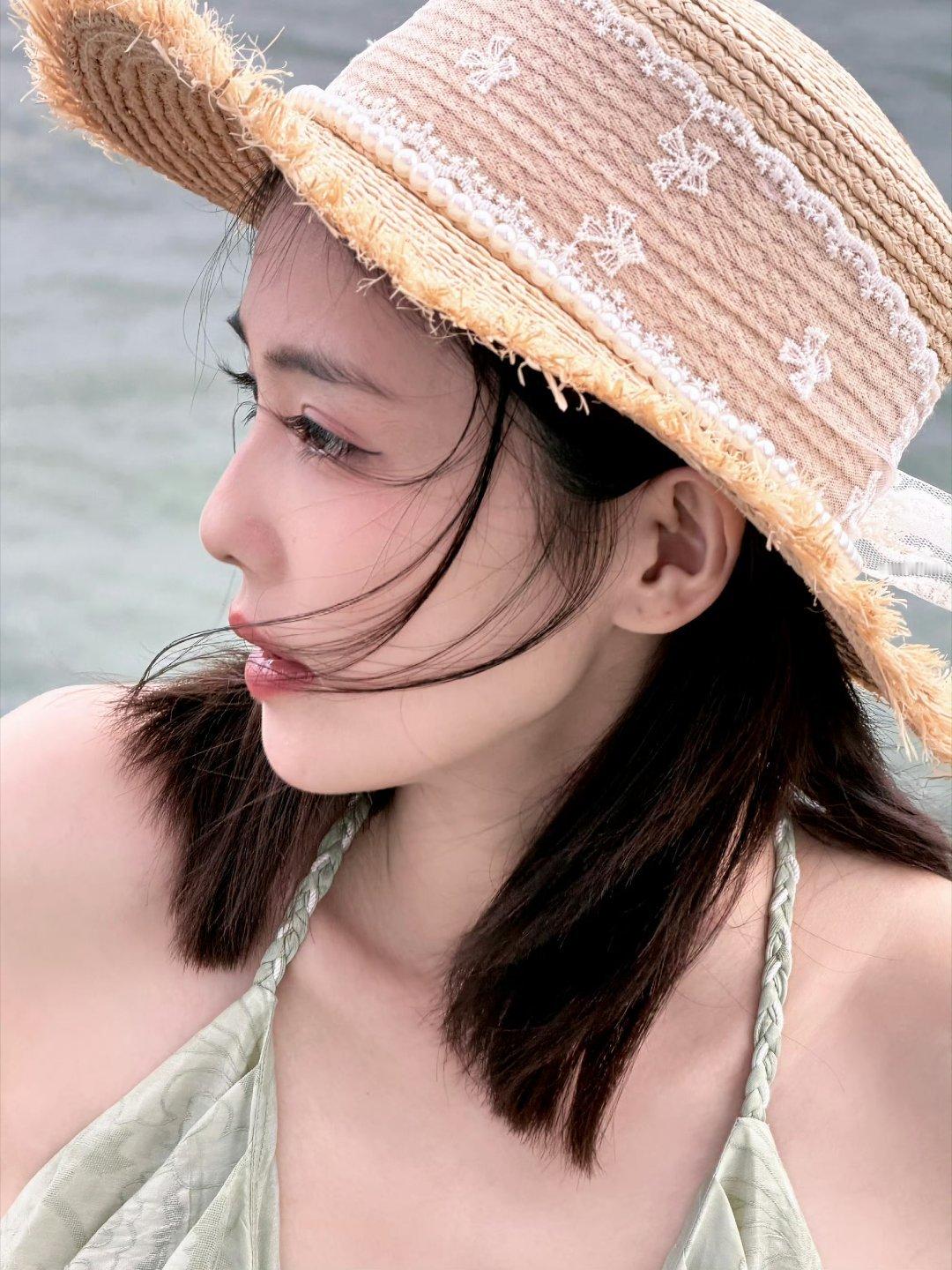 #白鹿[超话]# [爱你]#白鹿开到荼蘼# [爱你]#白鹿王韵娜# 
我觉得所有的门都应该你来敲，因为你敲好看(*°∀°)=3
​