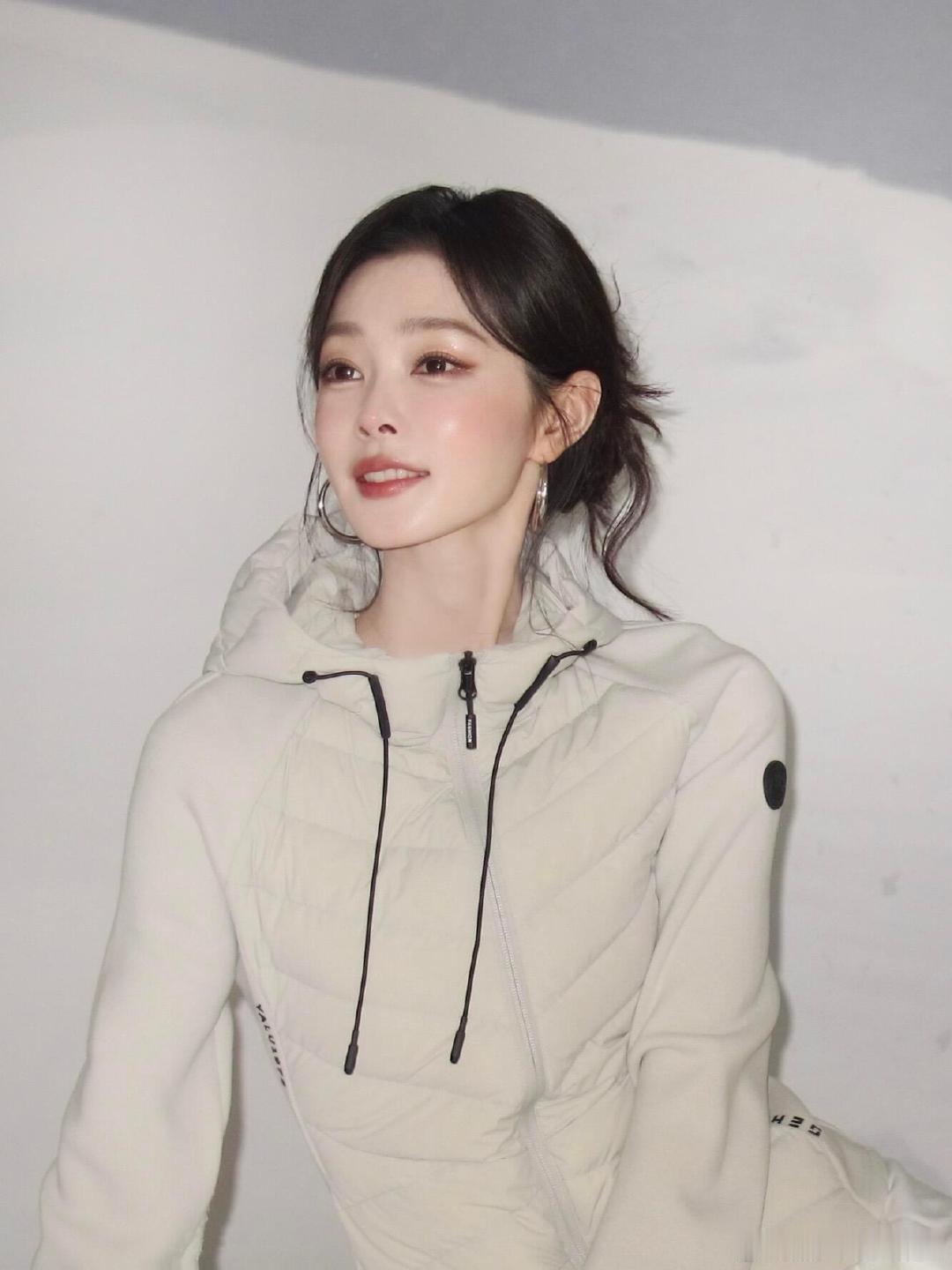 宋轶 好嫩的脸[舔屏] ​