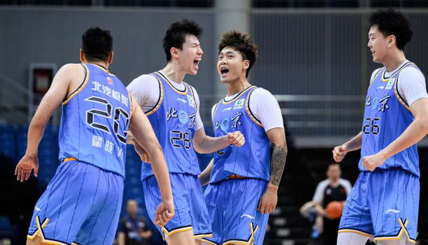 周琦赵睿+三外援！首钢这阵容谁顶得住啊