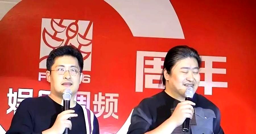 满大街都在播《父母爱情》片尾曲，唱了十几年，很多人直到刘欢去世，才知道歌手是他亲弟弟刘啸
 

嗓音跟亲哥像了九成，写了整整十六年的歌让李谷一打出99分的高分，真要借着这股东风，下半辈子的荣华富贵伸手就来。但他当年考北京电台硬是瞒着亲哥，做早晚高峰广播一干就是三十二年，从没在单位简历里提过哥哥一个字