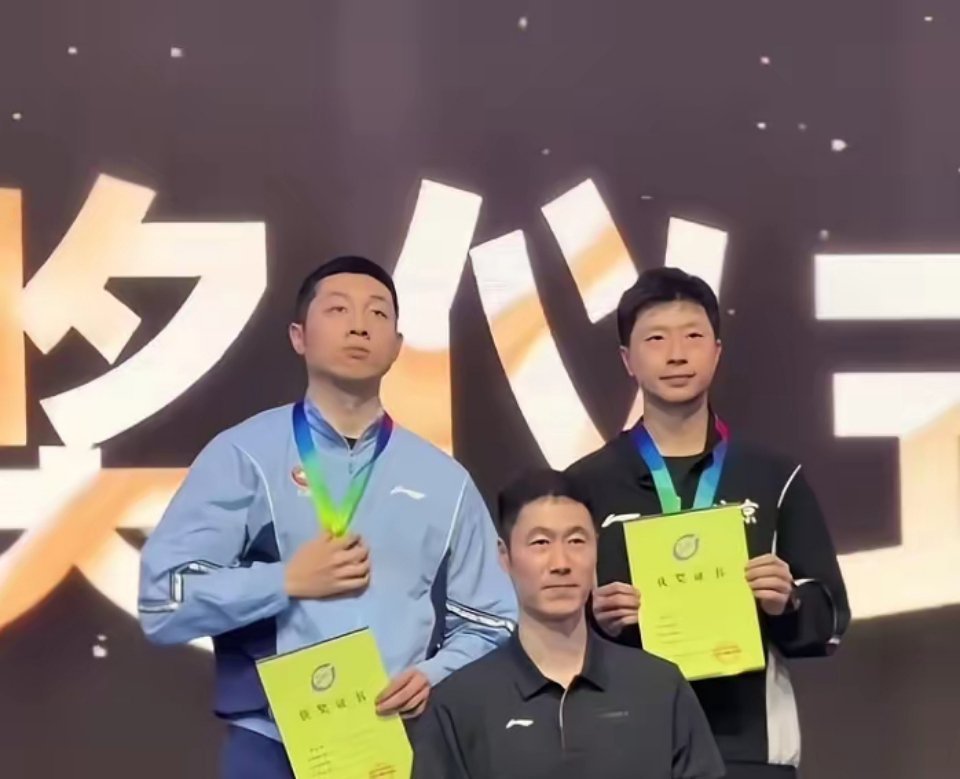 王励勤：中国乒协主席，48岁。 妻子刘嘉、两个女儿。马龙 ：中国乒协副...