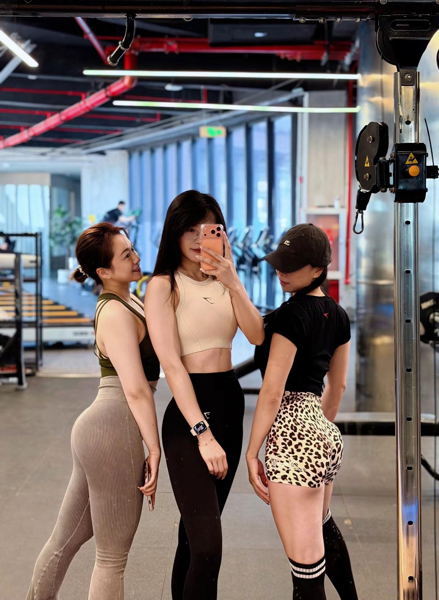 几天没见又是虚弱 快乐的一早上