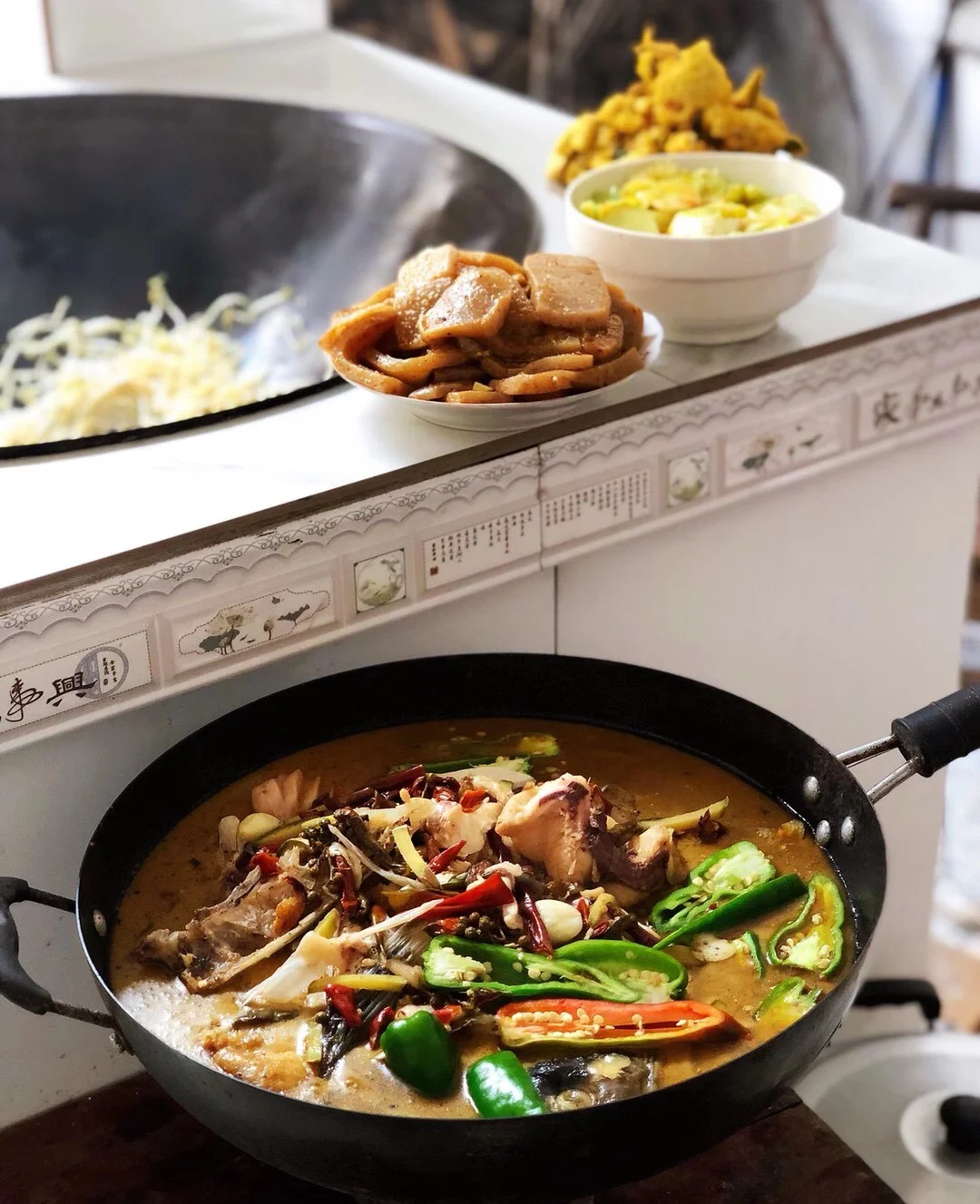 你们爱吃柴火灶烧的菜吗，好怀念啊