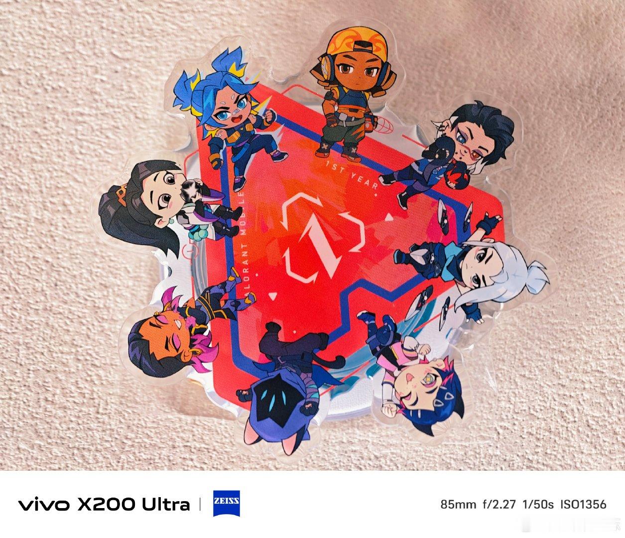 #vivo[超话]# Q版角色齐聚的亚克力周边，每一个人物都鲜活可爱。把游戏里的热血与羁绊定格在方寸之间，收藏这份独属于玩家的快乐与热爱。#vivo超话# ​