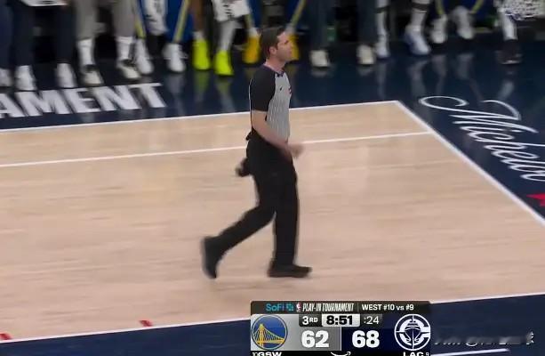 火爆！勇船大战裁判受伤离场  附加赛勇士三节83-89落后快船，第三节...