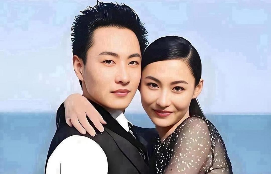 张柏芝现任老公的身份揭秘:
张柏芝的现任老公是来自新加坡的工程师Leo，两人相恋十年，经受住了时间的考验，最终走到了一起。Leo是家里长子，身家已经过百亿，他有着温和的性格，深受张柏芝和孩子们的喜爱，对张柏芝也十分宠溺，两人结婚后，张柏芝的生活也变得温暖了许多。张柏芝与Leo的感情经历了许 ​