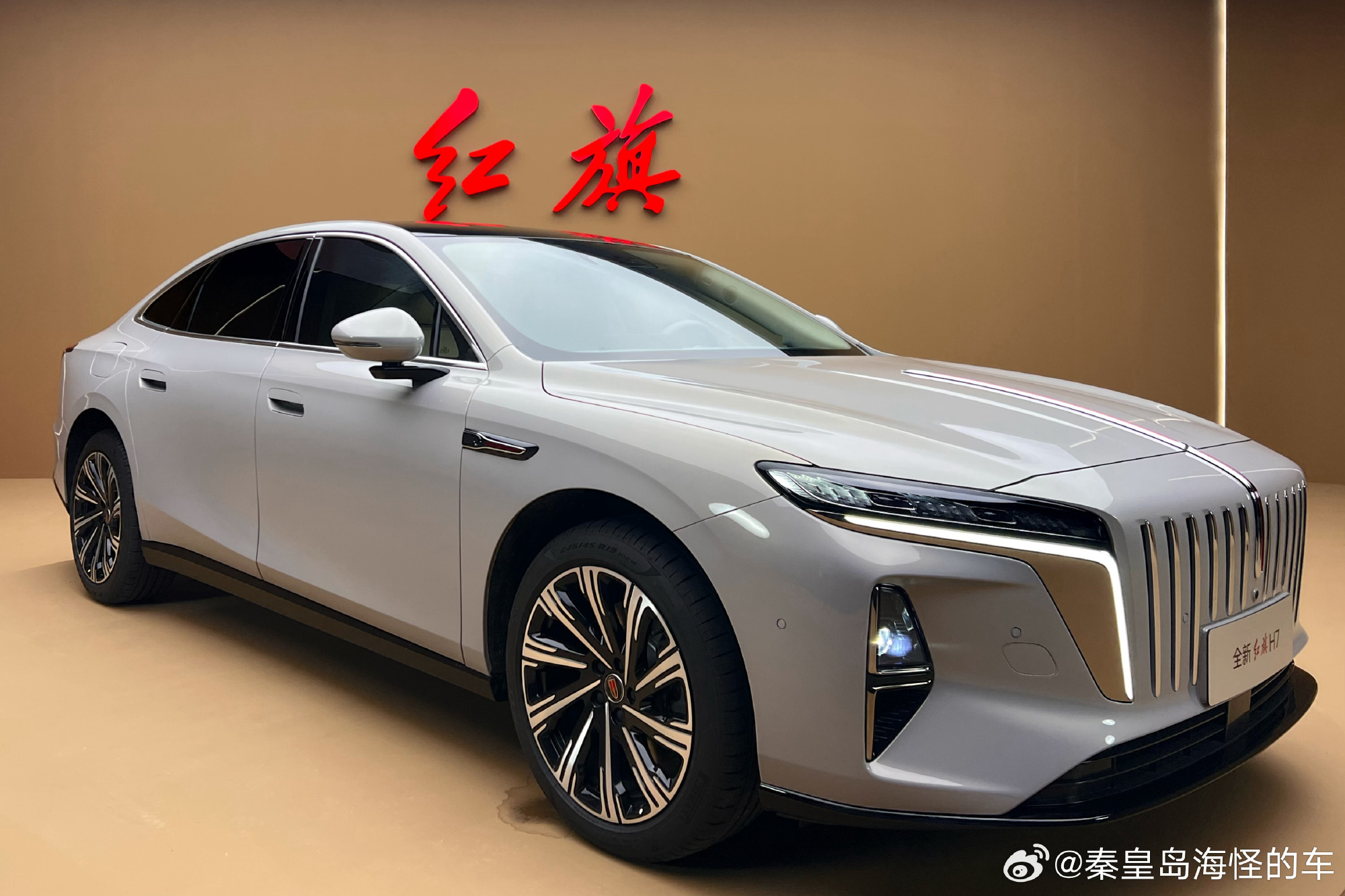 全新一代红旗H7，8月13日正式开启预售！  设计承袭中式家族语言，直...