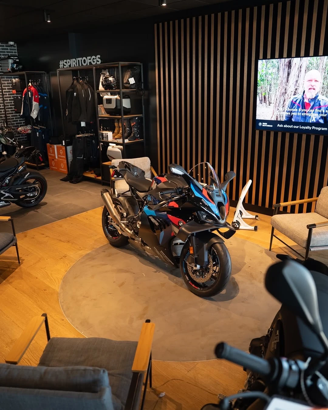 参数党必看！2027款M1000RR