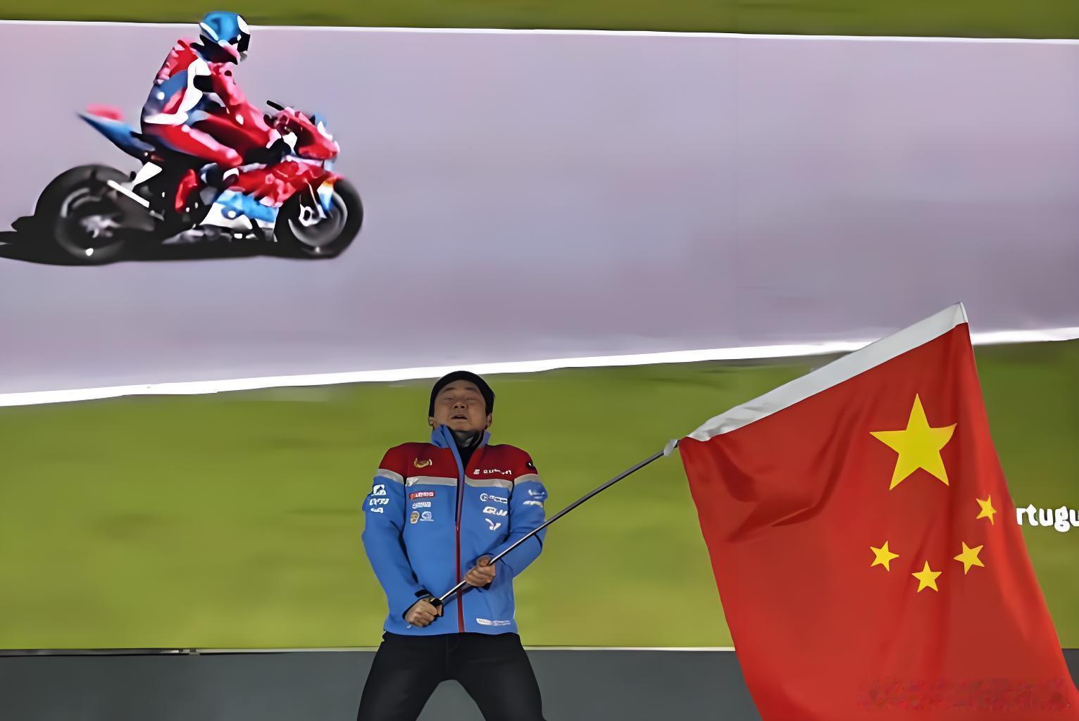 广交会设计奖出炉，英伟达洽谈收购AI企业，网游配套服务赛道迎来增长
 
2026广交会CF奖揭晓，张雪机车820RR斩获至尊金奖
 
2026广交会设计创新奖（CF奖）获奖名单正式公布，本次共有174家企业的222件产品斩获奖项。张雪机车820RR、智巡胶囊机器人胃内窥镜系统共同拿下含金量最高的至尊金奖，获奖展品将 ​