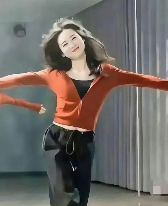贾玲快认不出来了，这是她最狠的一次逆袭