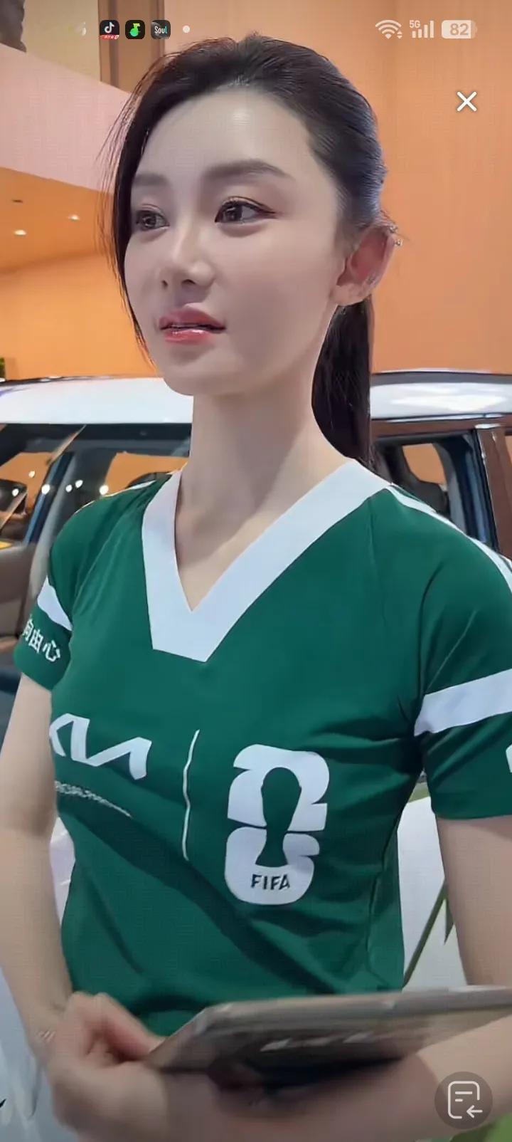 张芮尔模特广州车展