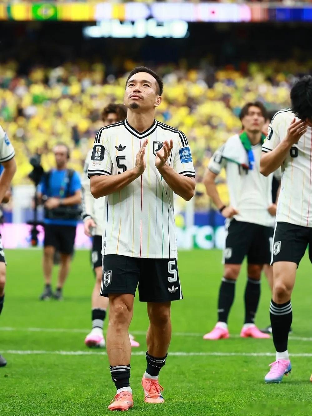 憾负巴西止步16强！日本众将发文告别世界杯，不甘与成长并行在世界杯1...