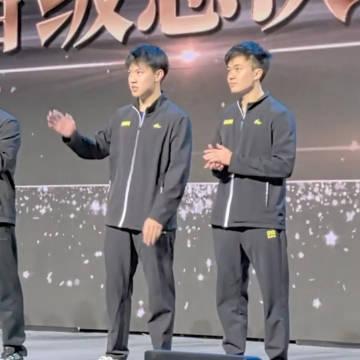 受不了好搞笑这两人一对视就笑