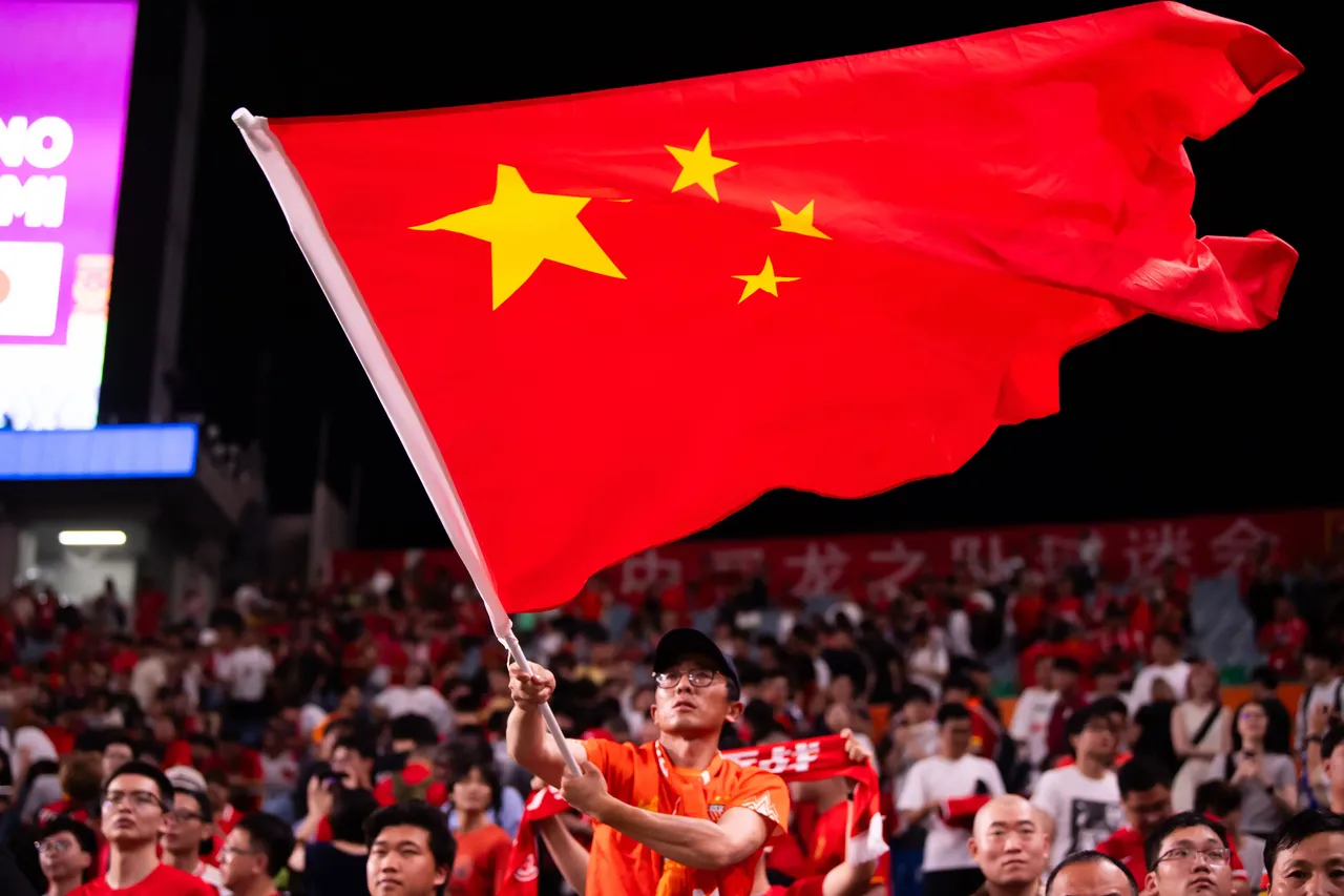 9月4日上午，北京传来了振奋人心的好消息！
 
第20届亚运会中国体育代表团成立动员大会顺利举办，这也意味着咱们中国队的亚运出征阵容，已经全部敲定、整装待发，正式开启名古屋亚运会的备战冲刺模式。
 
这可不是一次普通的点兵。1274人的庞大军团，815名运动员，男女比例几乎平分秋色——男选手411人
