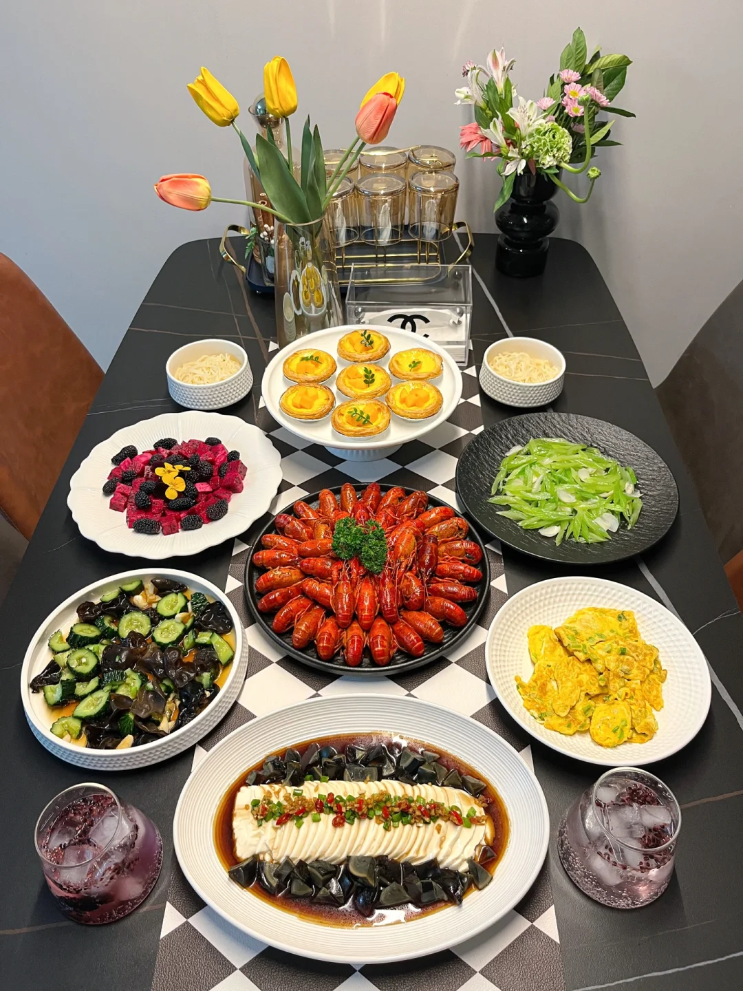 晚餐打卡 | 今日宜吃小龙虾