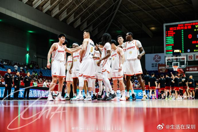 【 该组系列赛是常规赛第3与第6之间的对决，深圳队在综合实力上占据着一...